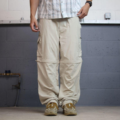 Columbia Omni-Shade technical convertible pants beige Loose floaty summer shorts with zip off legs