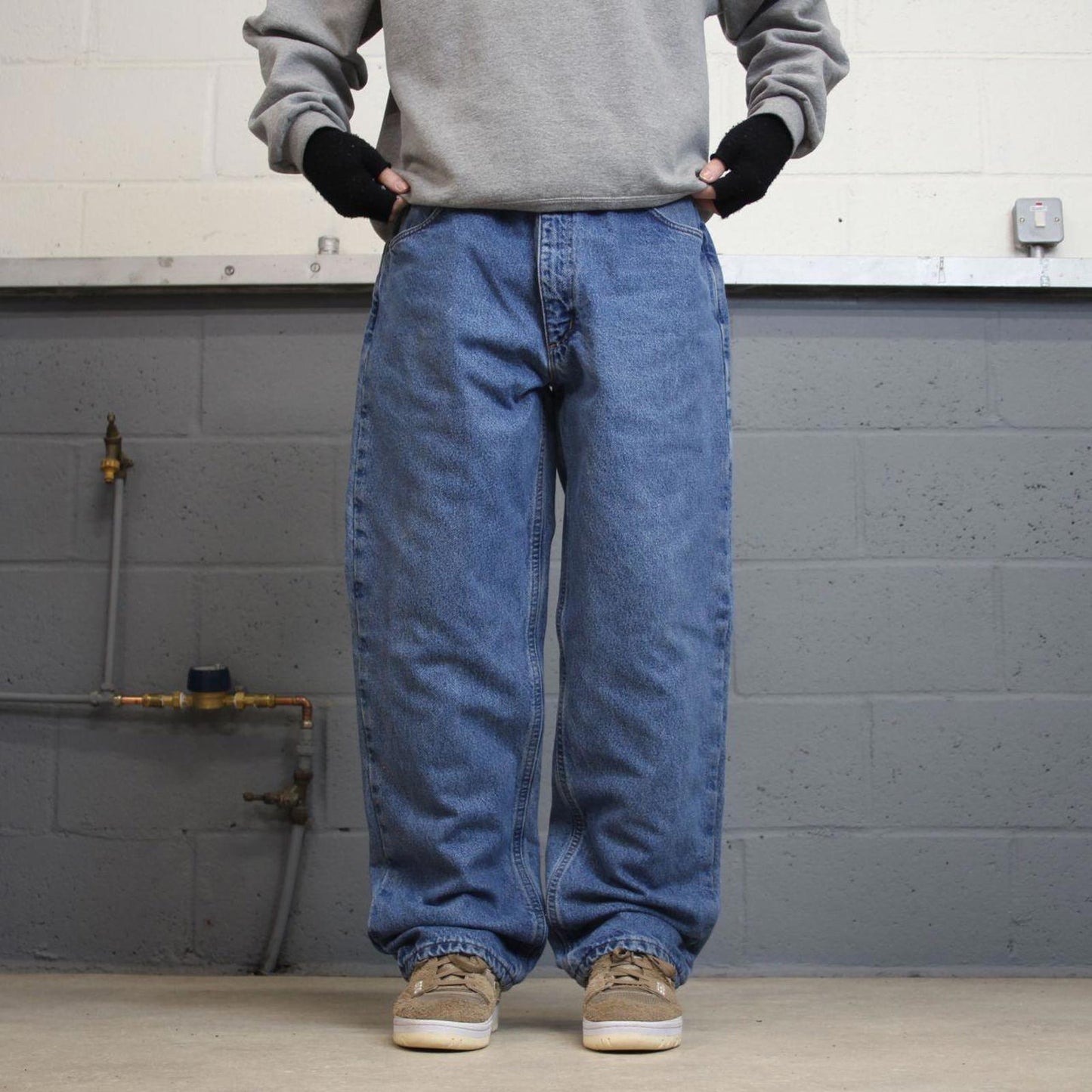 Carhartt jeans blue flannel lined 90s skater style W38L32 relaxed denim 5 pocket pants