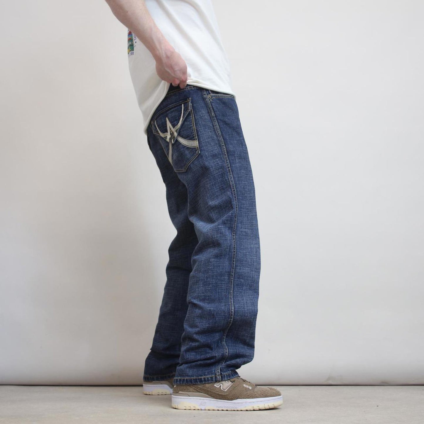 Mens DKNY baggy embroidered jeans W34 L30 loose blue Y2K hip hop embroidered design