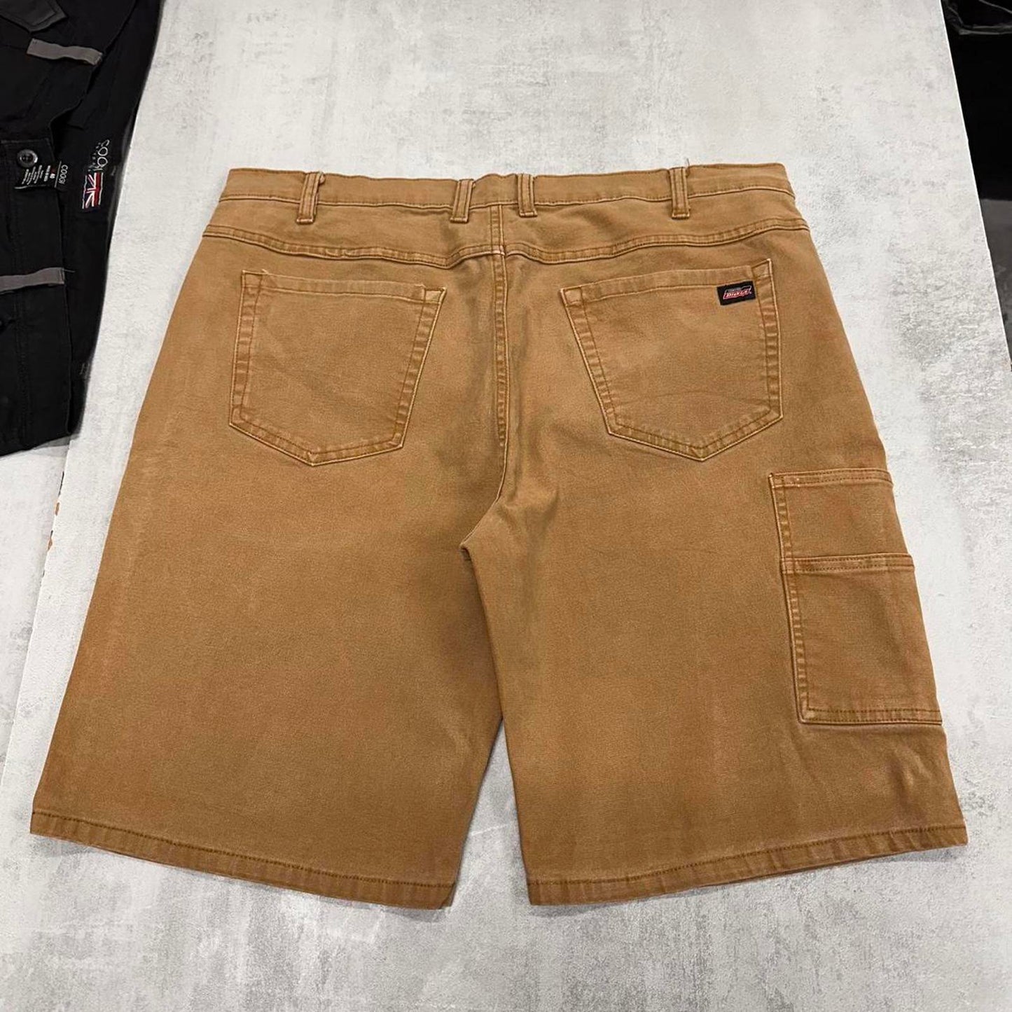 Tan Dickies carpenter shorts W38