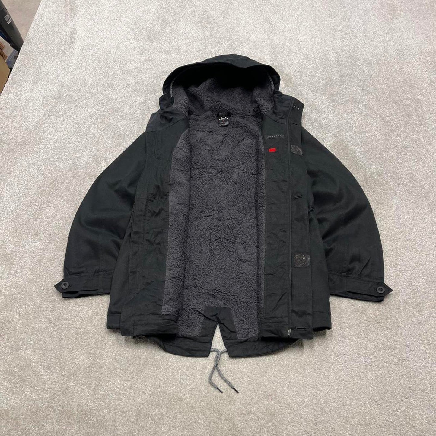 00s Oakley technical parka jacket M women's y2k style adjustable black tech coat winter