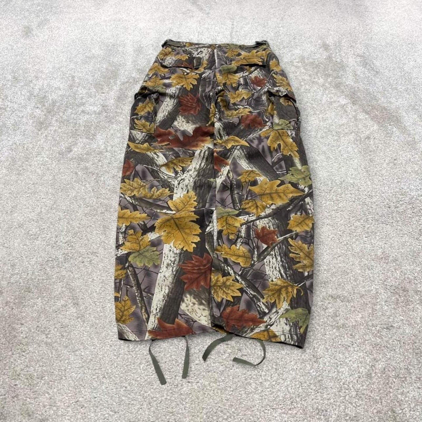 Y2k camo cargo pants khaki Master Sportsman tree camouflage cargos
