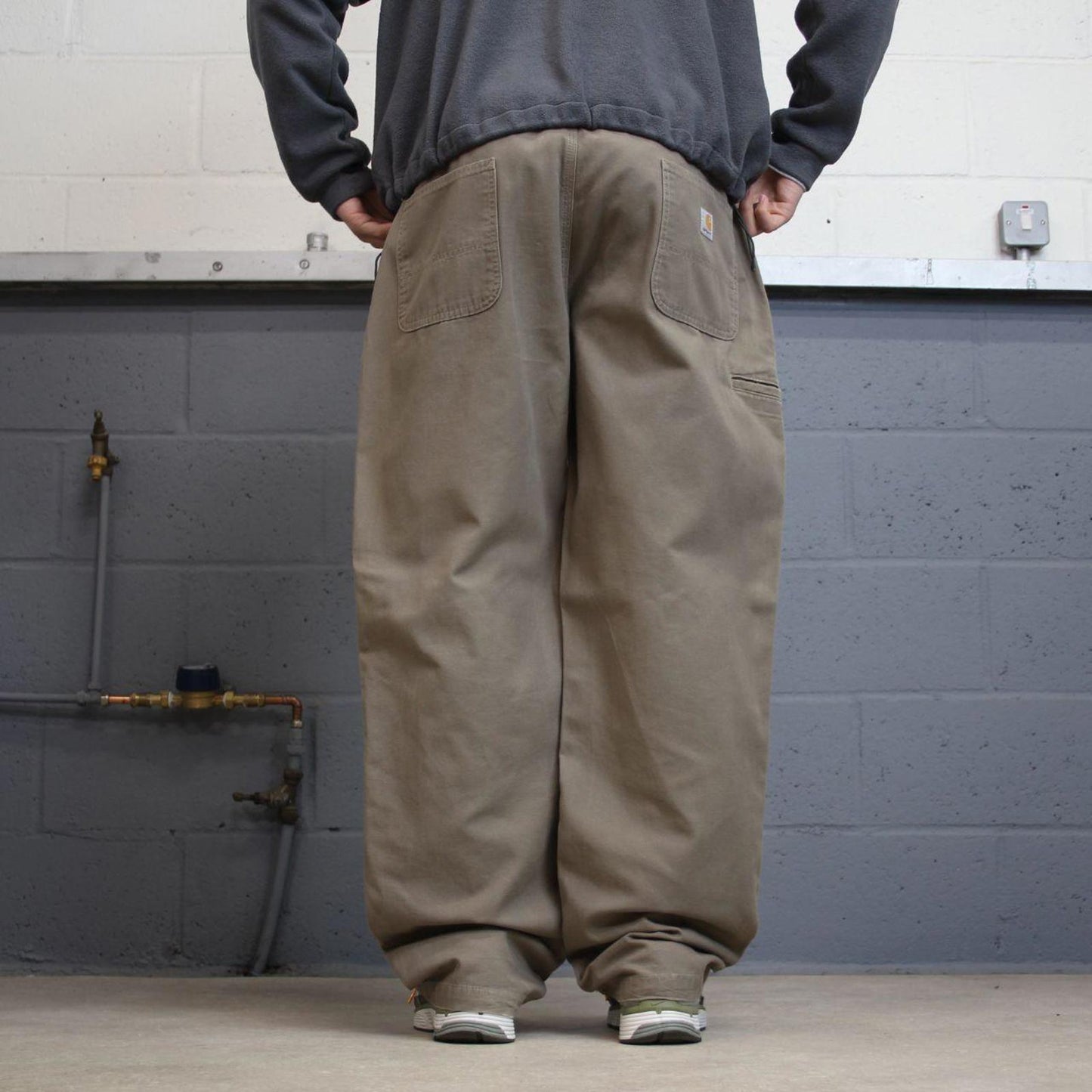 Carhartt carpenter pants W42L32 baggy khaki relaxed fit skate pants