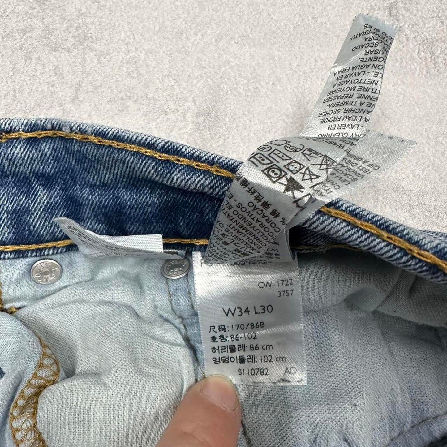 Levis jeans W34 L29