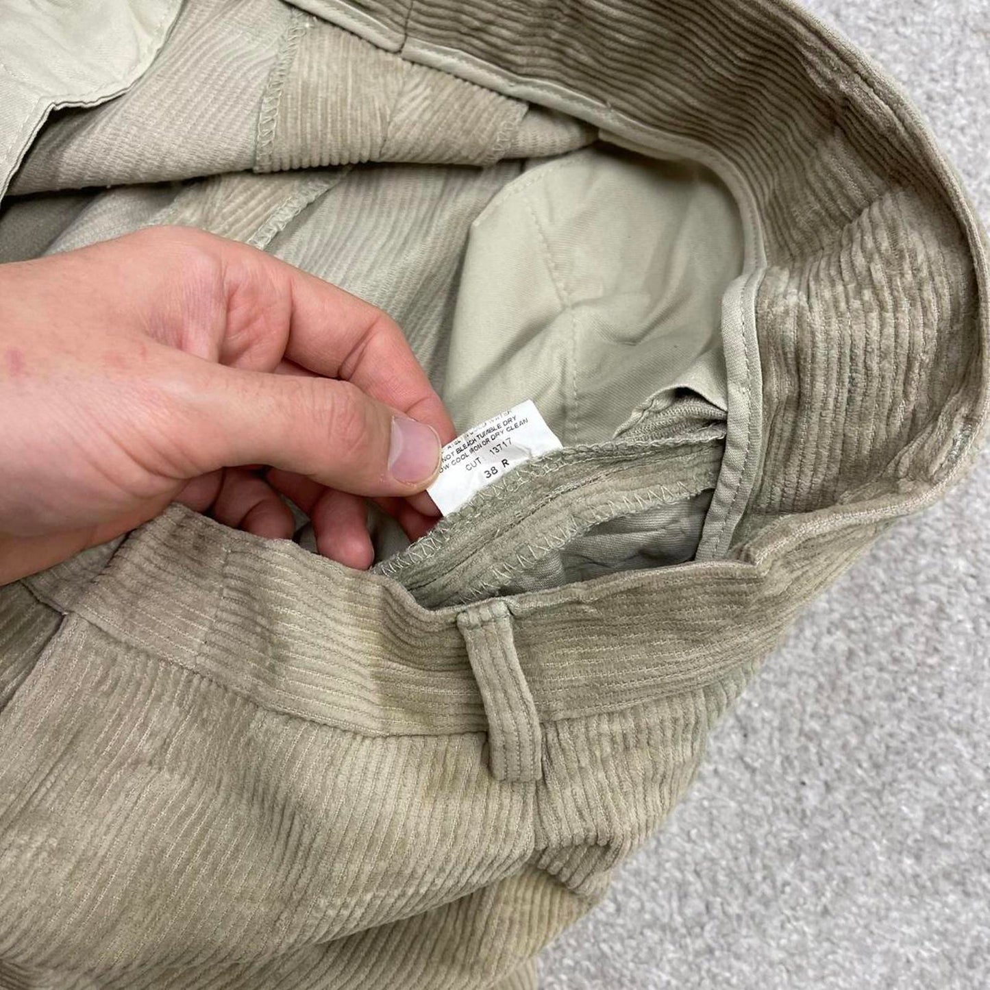 Baggy Berle corduroy pants W38L33 beige wide wale jumbo cord trousers 90s skater style