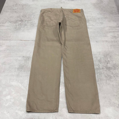 Beige Levis 505 jeans W38L32 straight leg y2k style pants tab logo