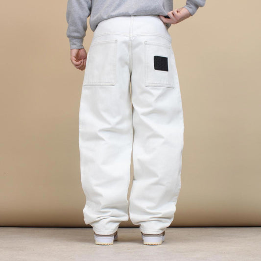 White vintage BOSS jeans W32 L33