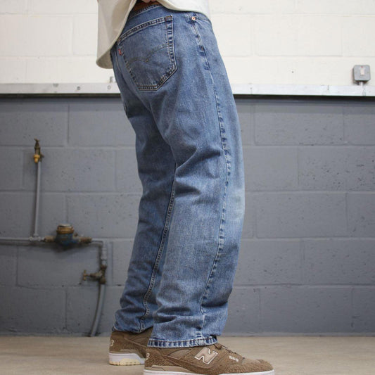 Blue Levis 505 jeans W34L29 blue loose straight leg y2k style pants red tab logo