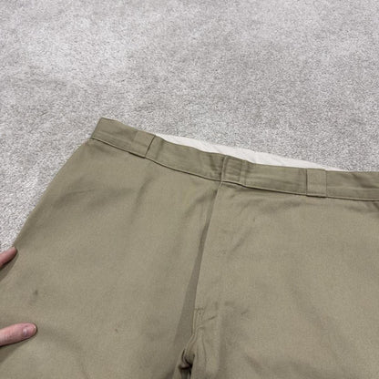 Dickies chino shorts carpenter khaki Chino style skater shorts loose leg festival