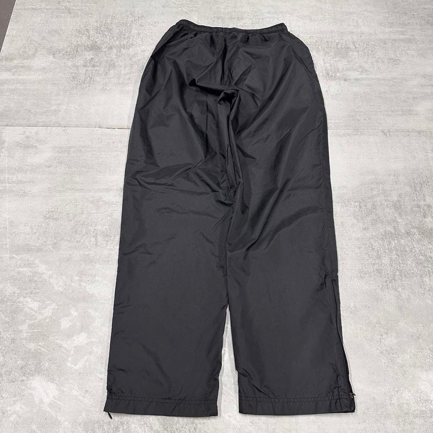 Baggy Adidas Trackies M loose y2k wide leg embroidered logo joggers