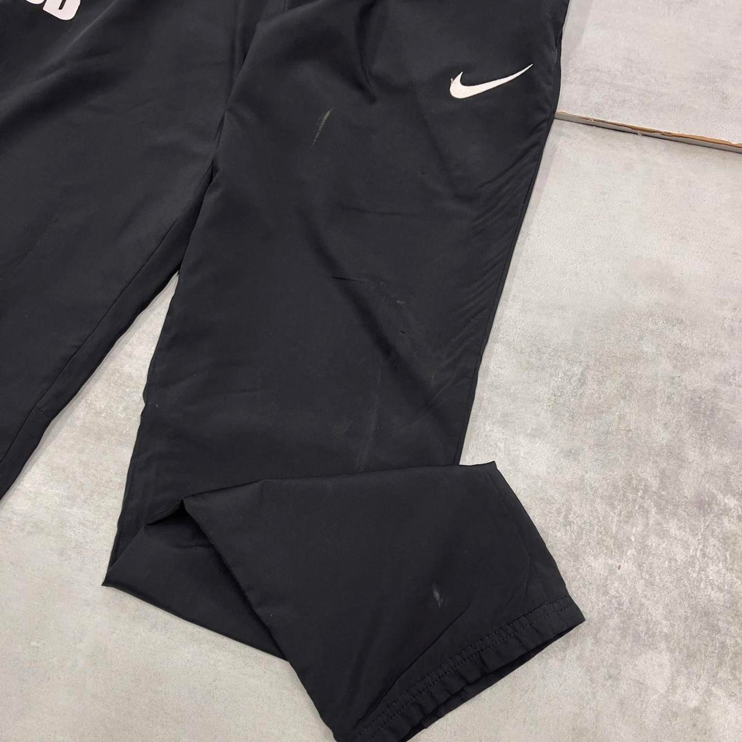 Black Nike trackies Large loose y2k floaty leg joggers embroidered Swoosh logo