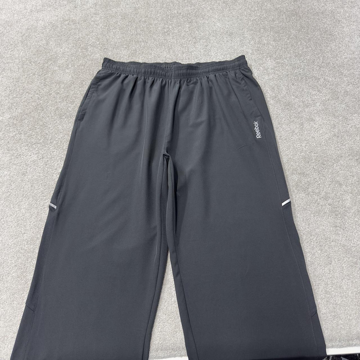 Y2K Reebok tracksuit bottoms grey Loose floaty leg casual 2000s style track pants