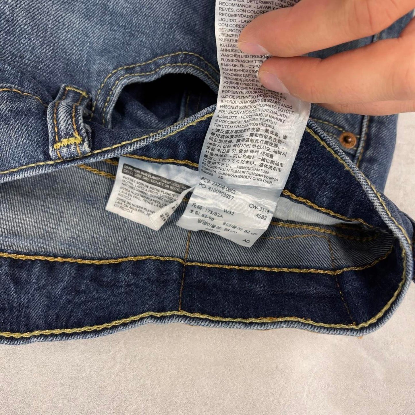 Blue Levis 541 jorts W34