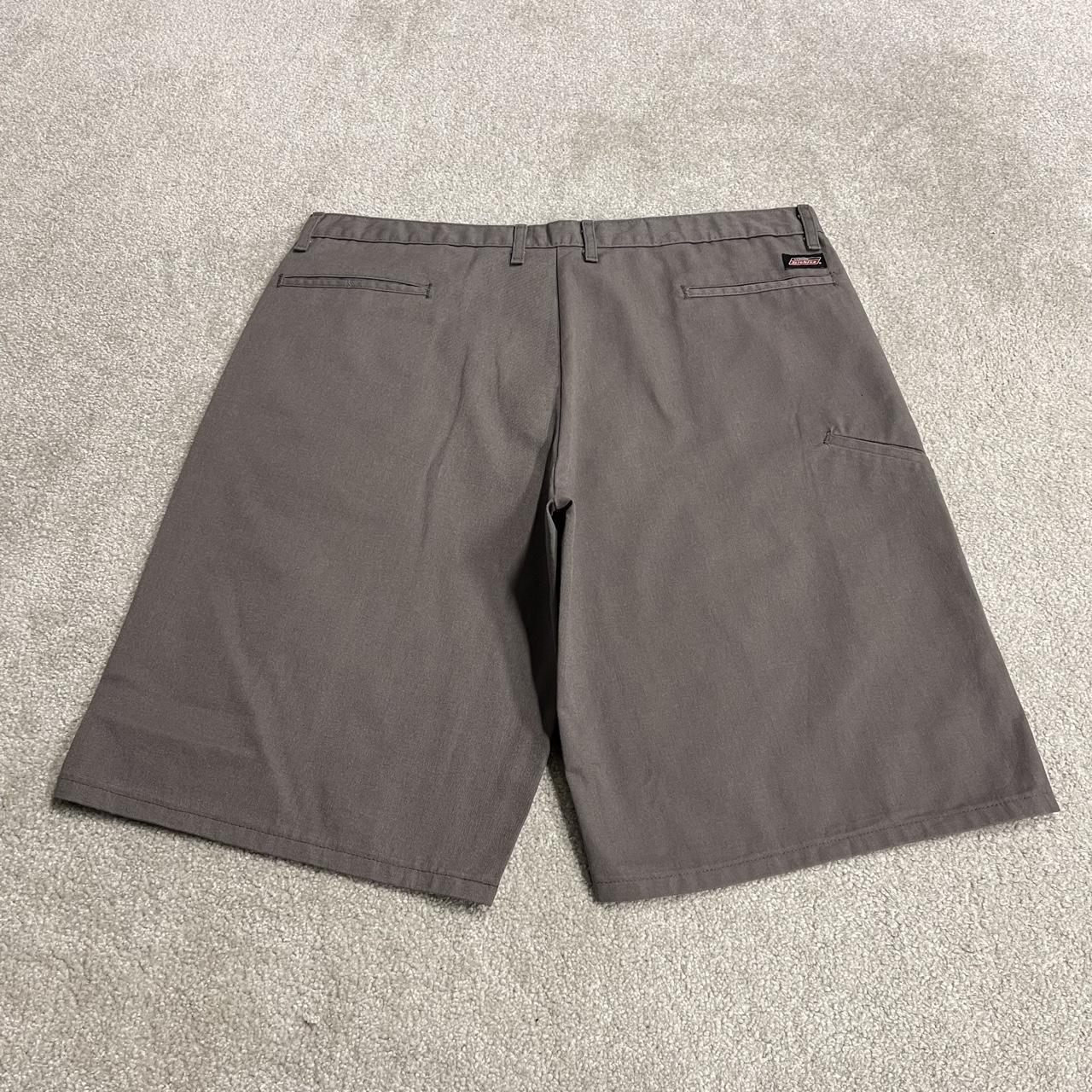 Dickies baggy carpenter chino shorts y2k grey Long skater style surf shorts over knee