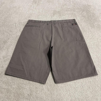 Dickies baggy carpenter chino shorts y2k grey Long skater style surf shorts over knee