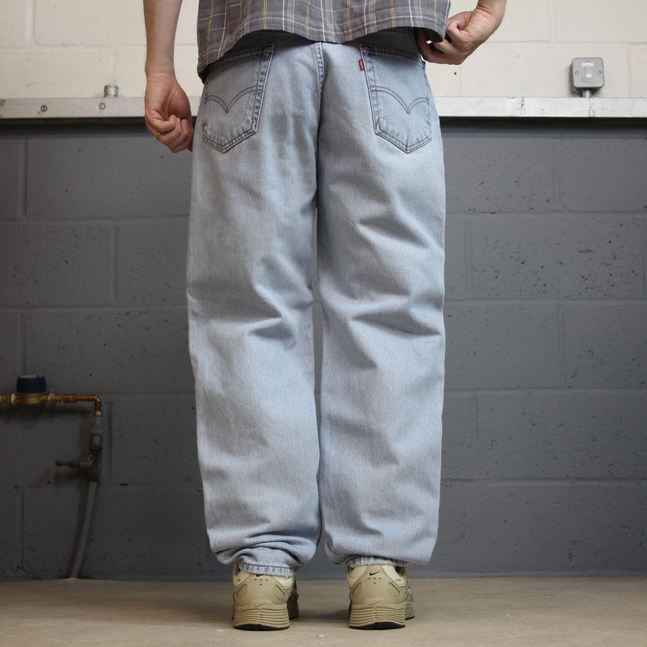 Levi’s 550 relaxed jeans y2k W33L32 washed blue loose leg streetwear style pants