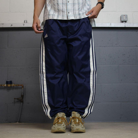 Vintage Adidas Team tracksuit bottoms navy Loose baggy y2k embroidered lined side stripe track pants