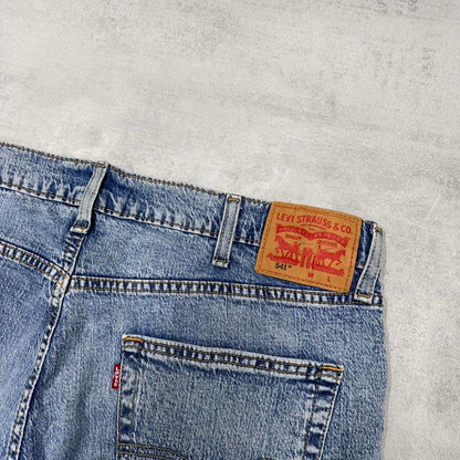 Mens Levi’s jorts W38