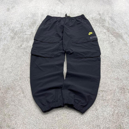 Y2k Nike Airmax tracksuit bottoms black swoosh logo running gym cargo track pants