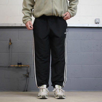 00s y2k Adidas tracksuit bottom XL black loose sporty style trackies side stripe track pants