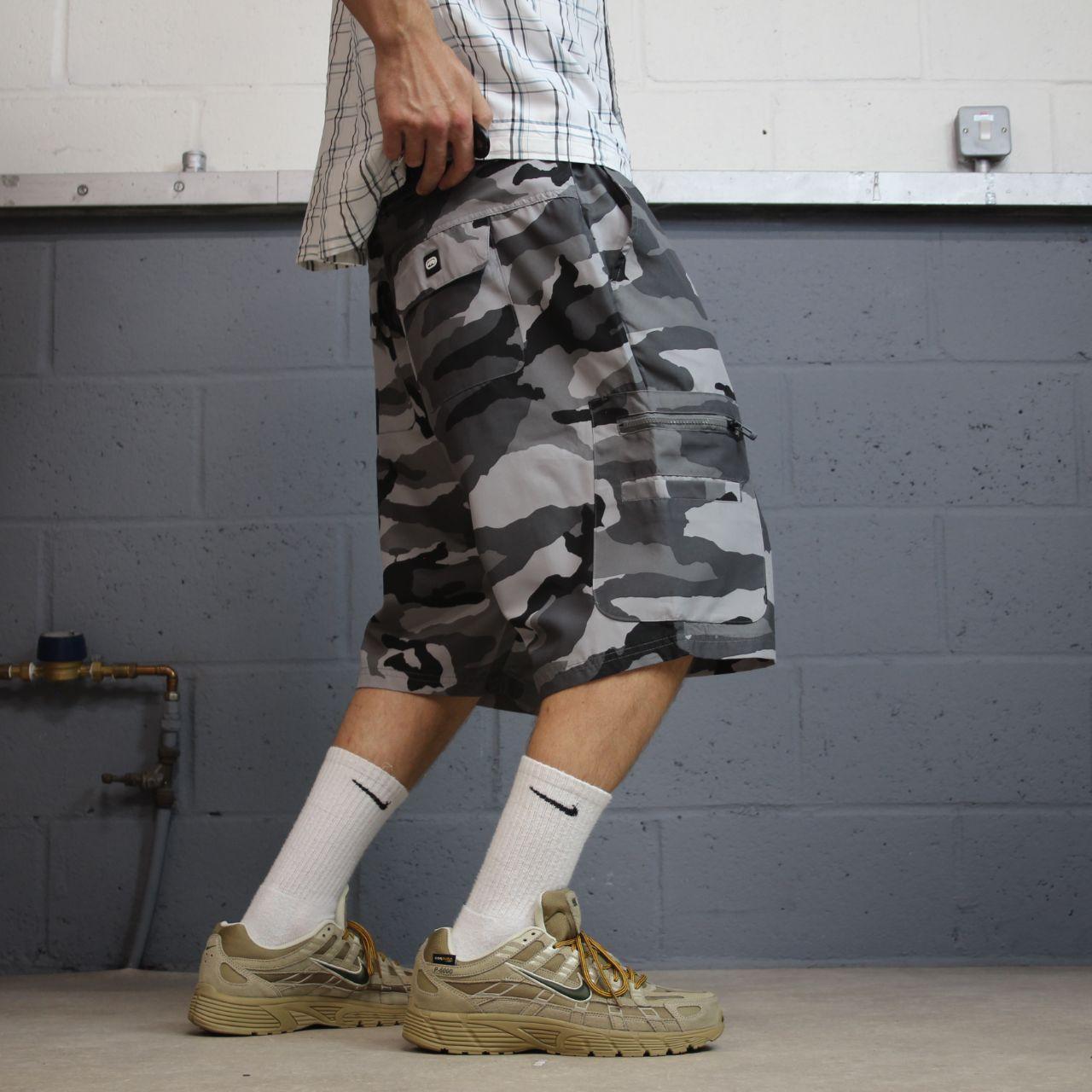 Ecko unltd camo cargo shorts grey W38 Loose floaty lightweight skater surf style camouflage utility