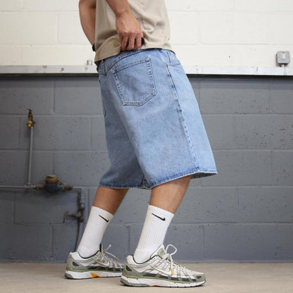 Loose Wrangler jorts W40
