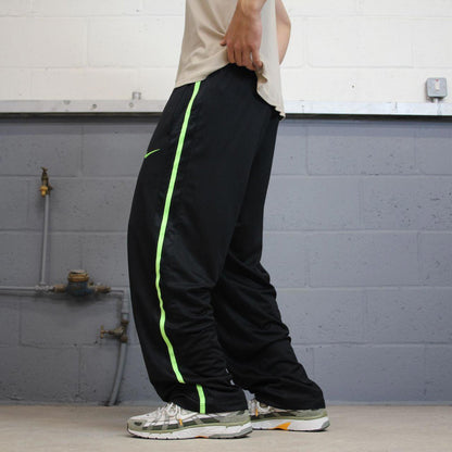 Baggy Nike Trackies Large Black y2k 00s style loose wide leg joggers embroidered logo side stripe