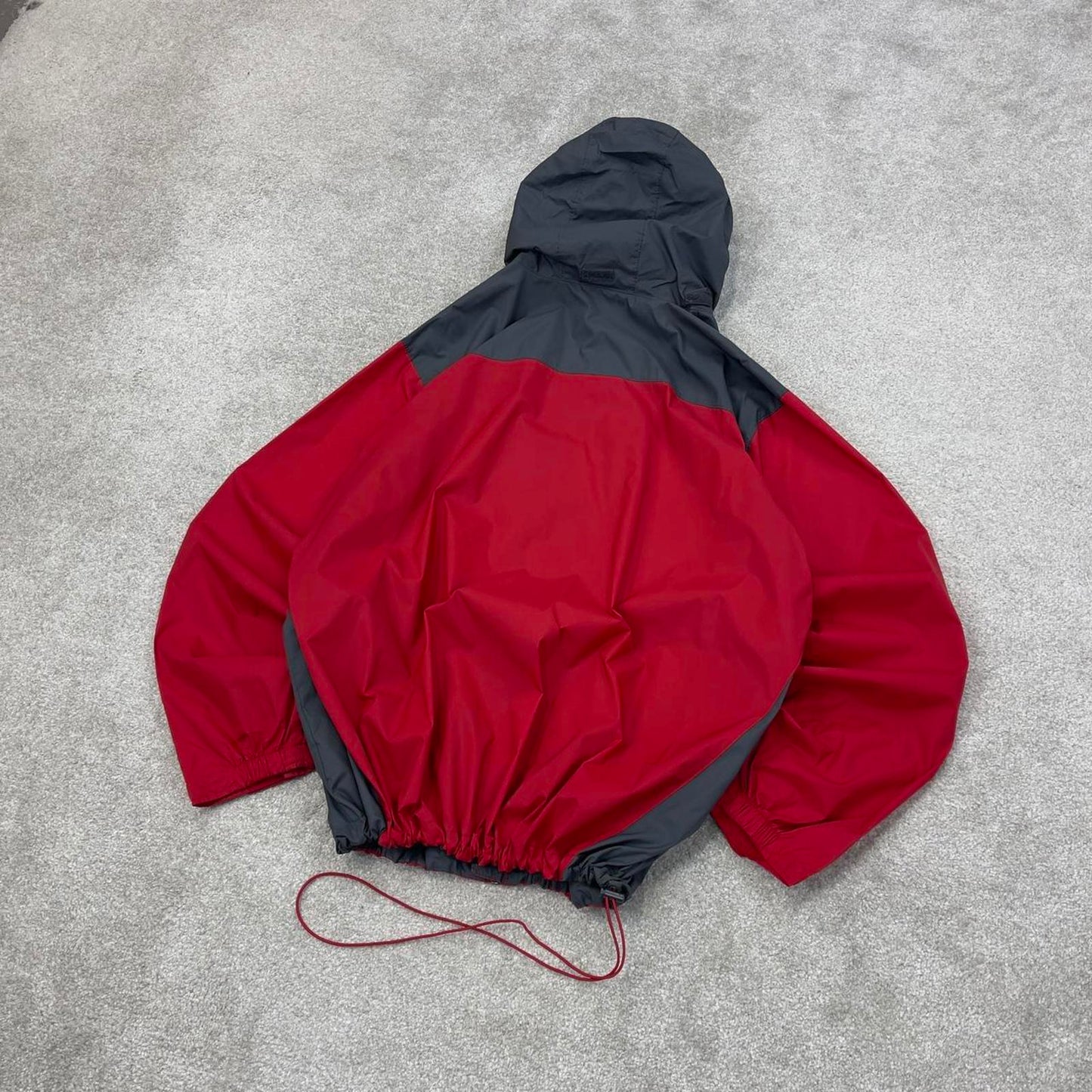 Red grey Columbia technical jacket XL men's y2k style unlined hooded adjustable windbreaker autumn