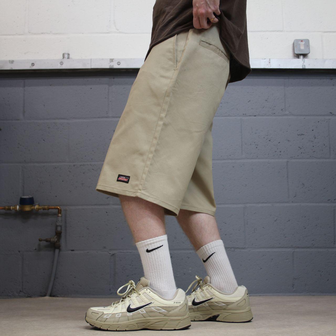 Dickies baggy carpenter chino shorts khaki Chino style skater shorts loose leg festival