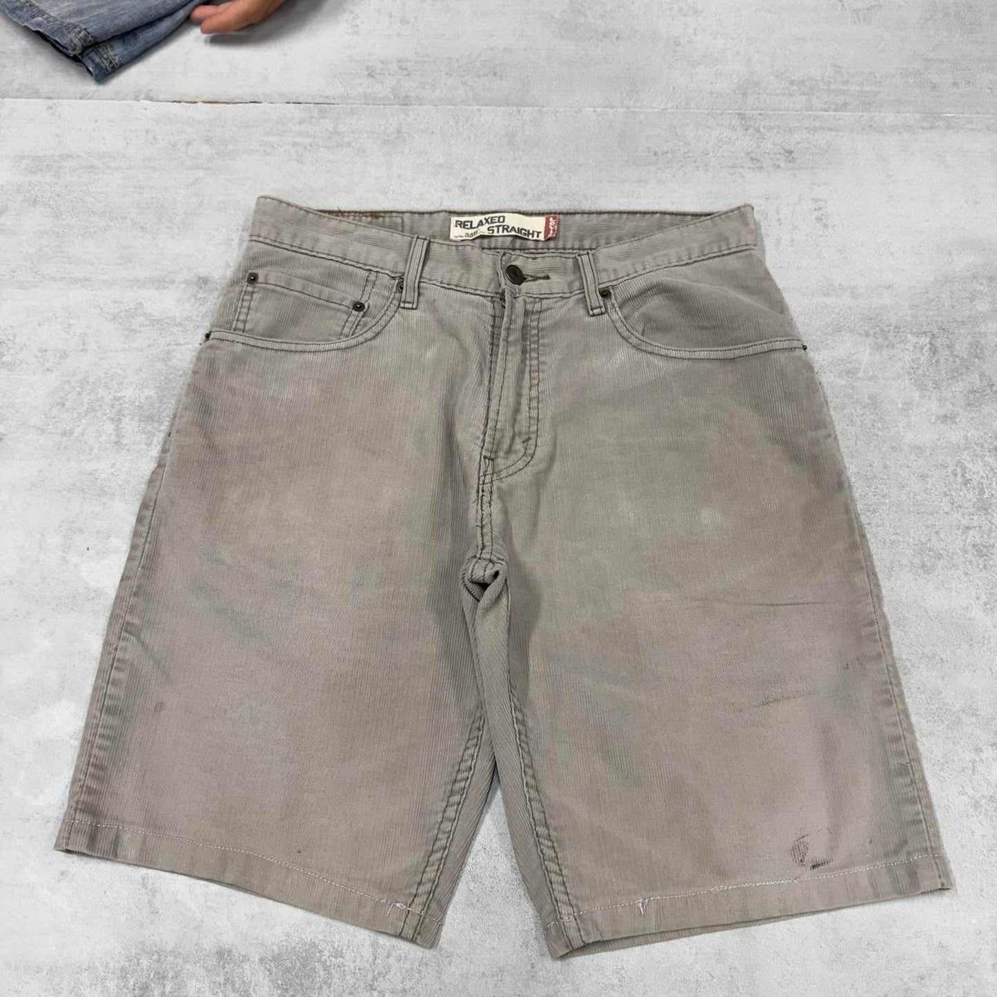 Mens Levi’s 559 Corduroy shorts W31