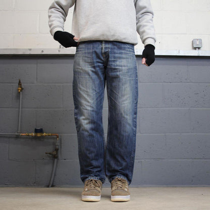 Vintage Carhartt jeans blue denim W34L29 90s skater style straight leg 5 pocket jeans workwear