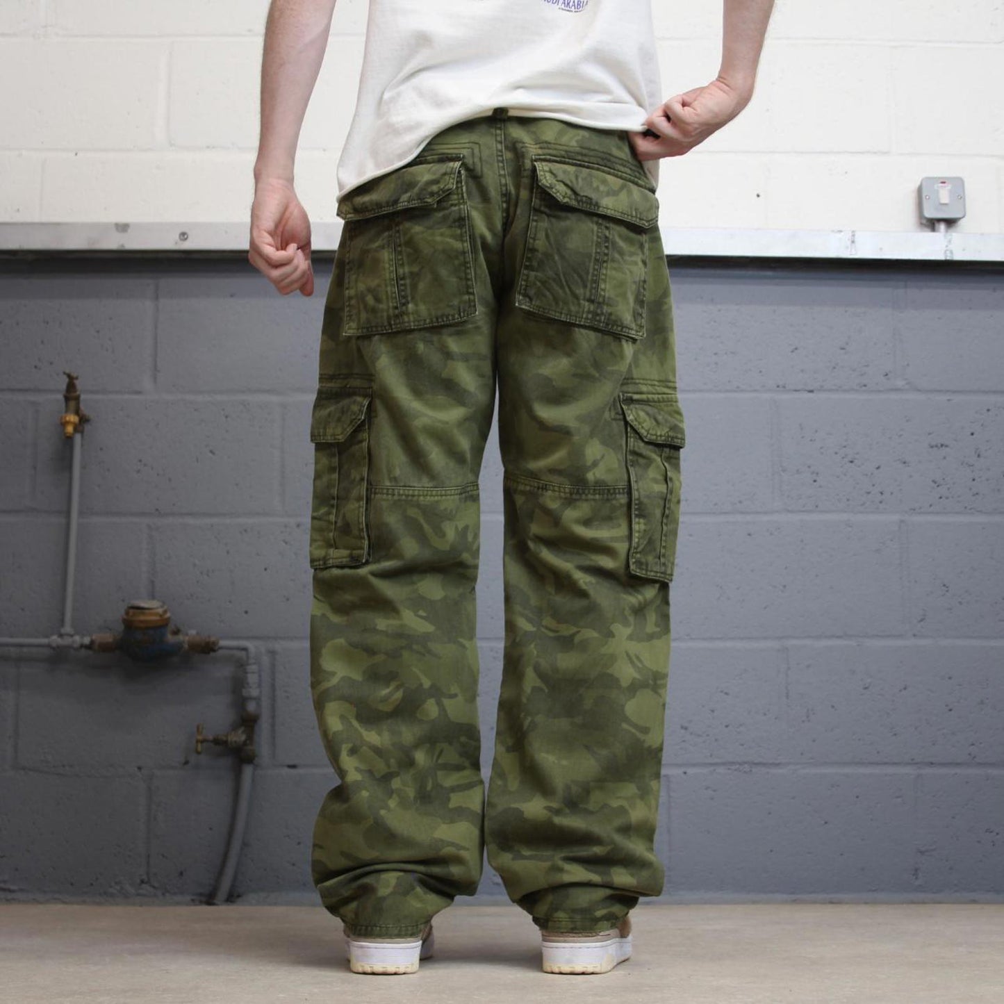 Baggy camo Halifax cargo pants W36L33 Khaki Green forest camouflage loose y2k style cargos