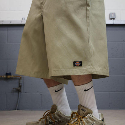 Dickies baggy chino shorts carpenter khaki Chino style skater shorts long wide leg festival