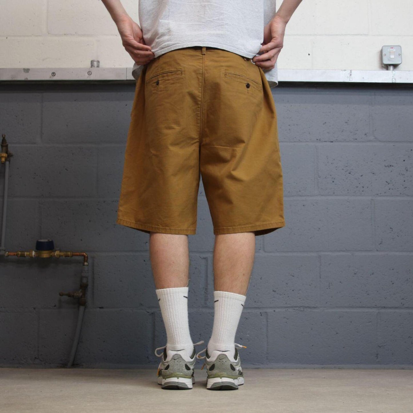Levi's chino shorts skater style tan Loose Y2K summer festival shorts white tab