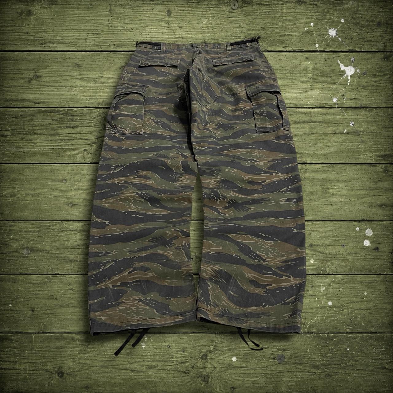 Vintage camo cargo pants y2k utility green Straight fit camouflage combat cargos