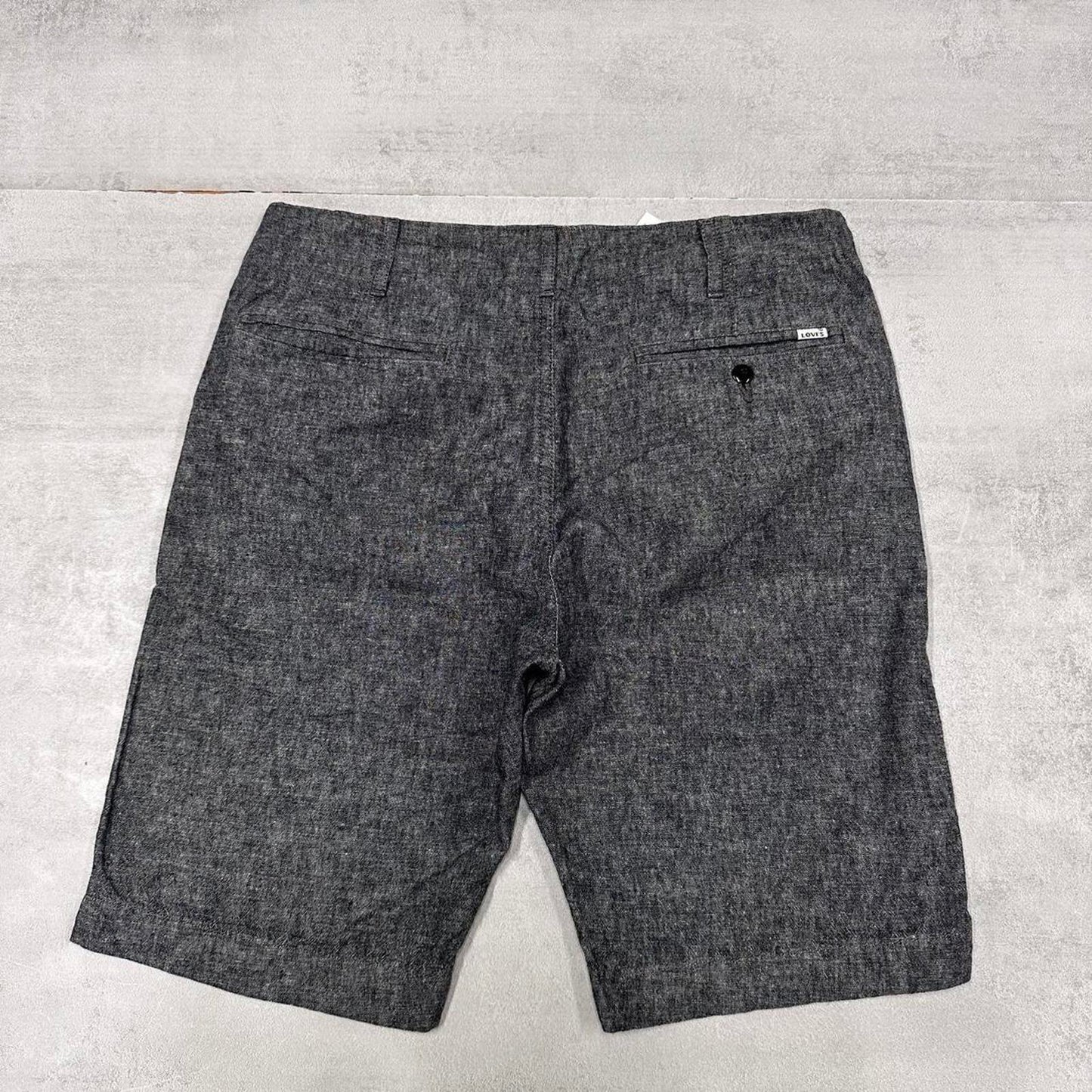 Mens Levi’s shorts W31