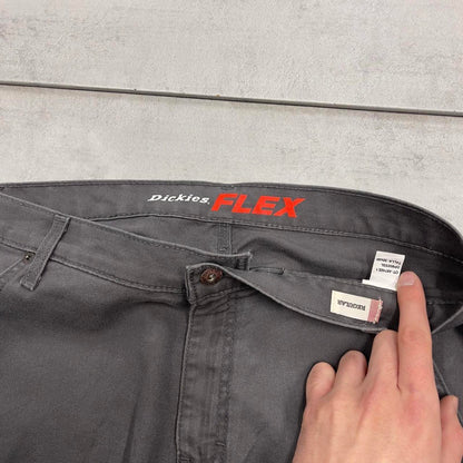 Grey Dickies carpenter jeans W32L30 flex straight leg cargo pants