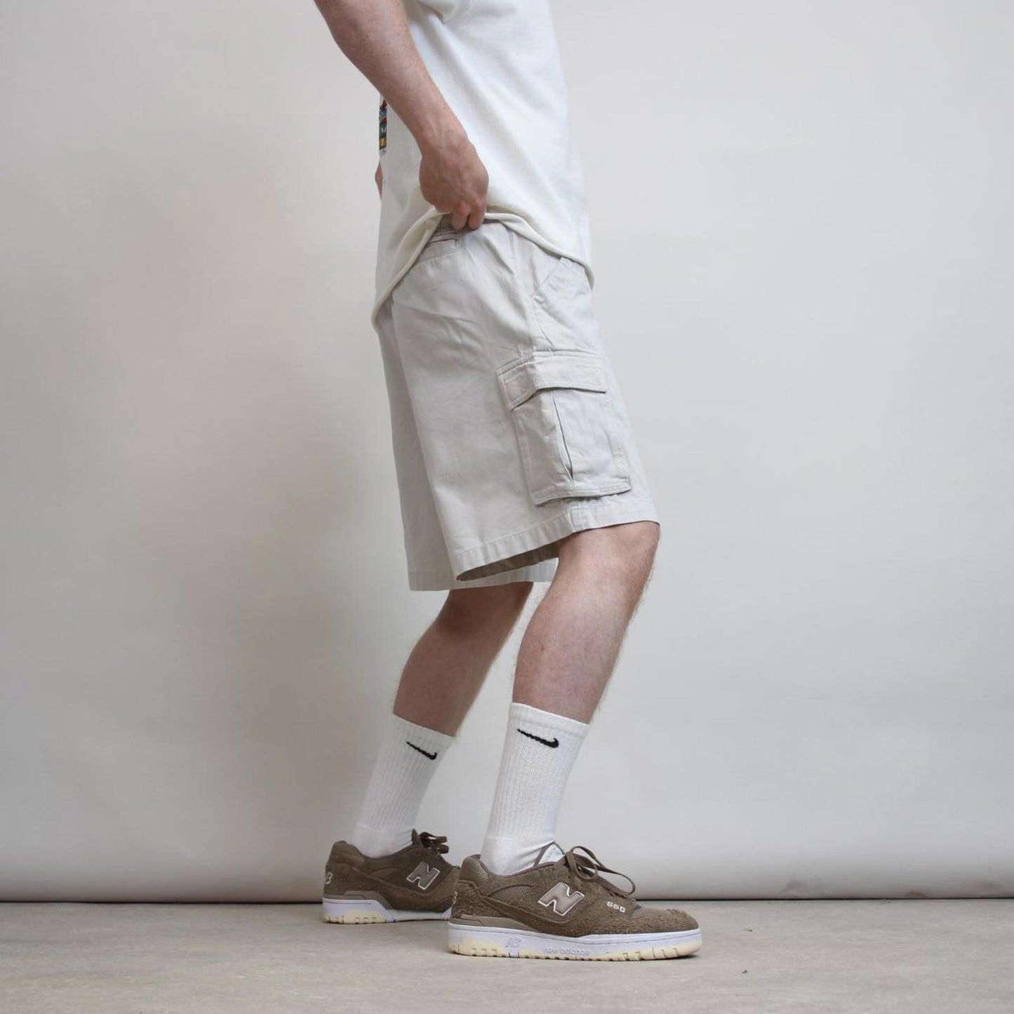 Mens Columbia cargo shorts W32