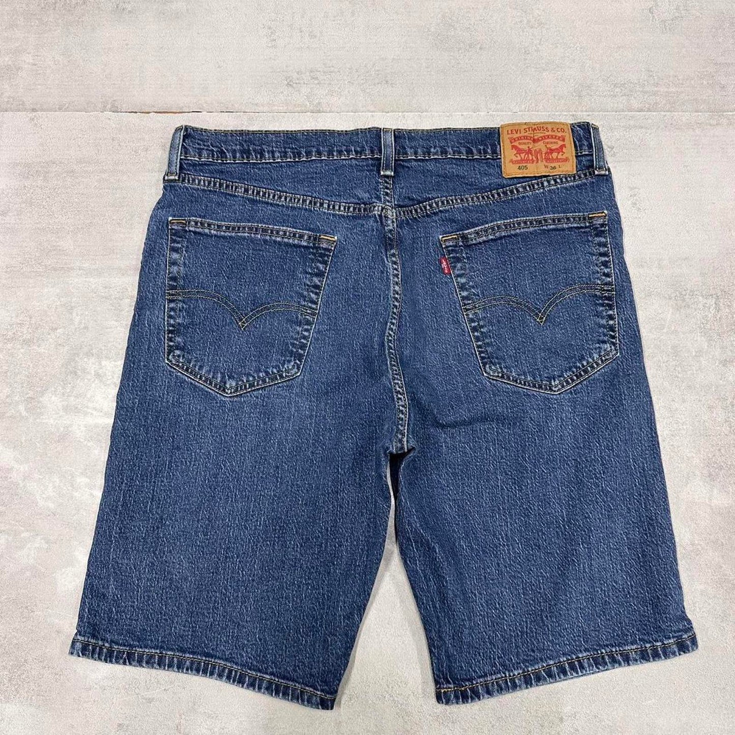 Vintage Mens Levi’s 405 jorts W36