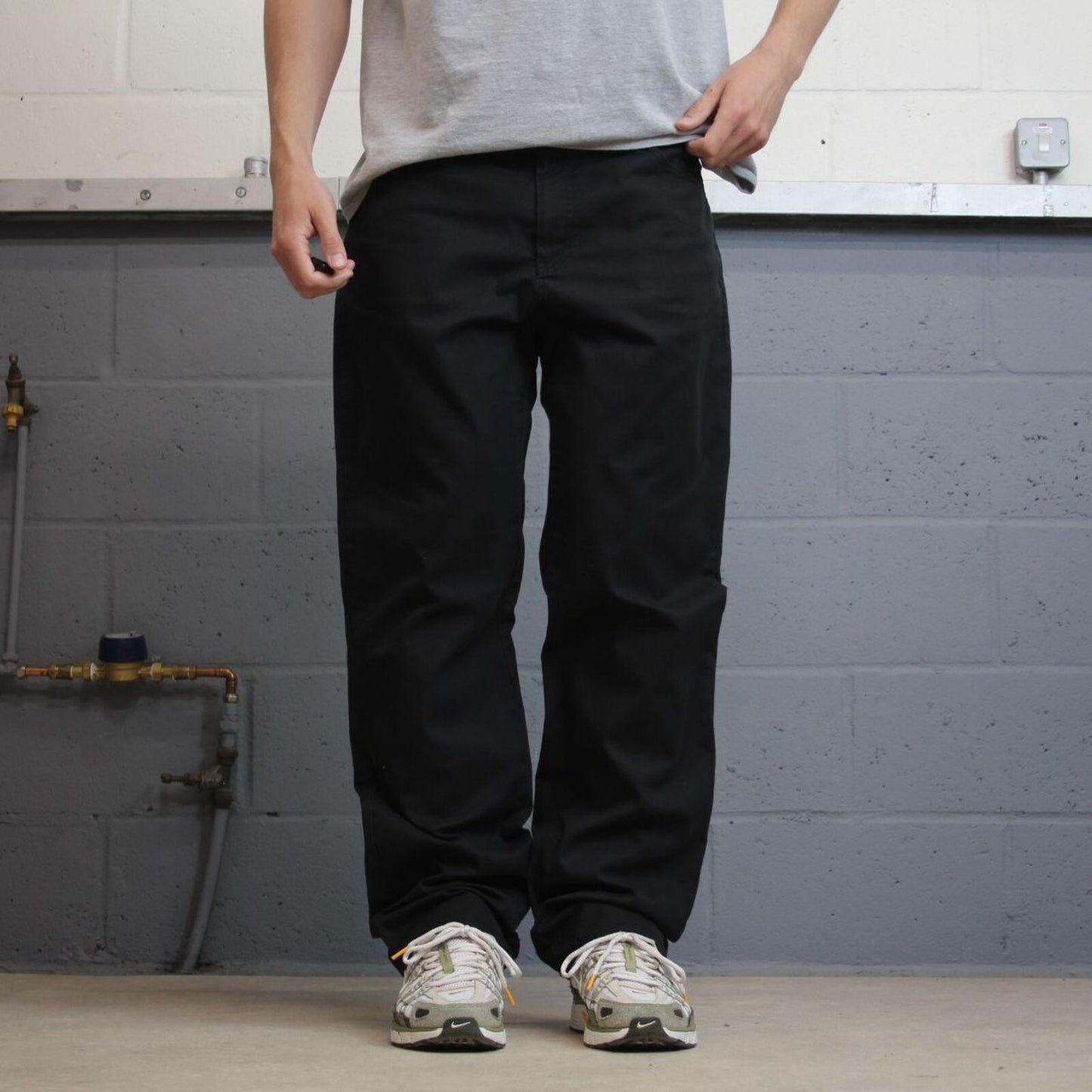 Dickies chino work pants faded black Straight leg twill chino skate style trousers