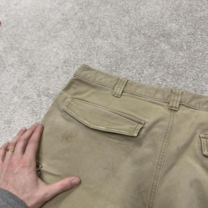 Carhartt cargo shorts relaxed khaki Loose relaxed fit skate style workwear shorts