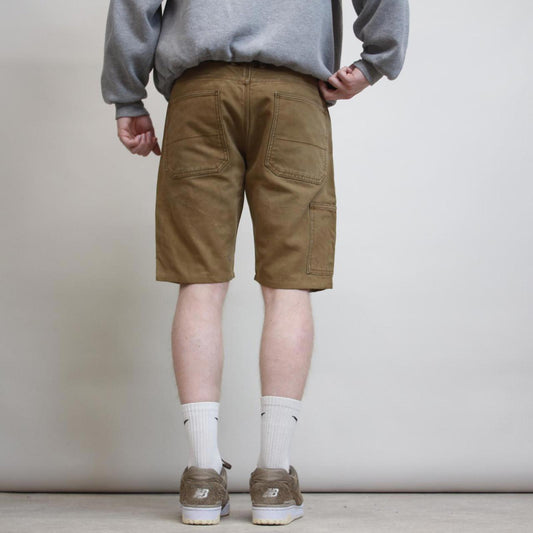 GAP carpenter jorts W32