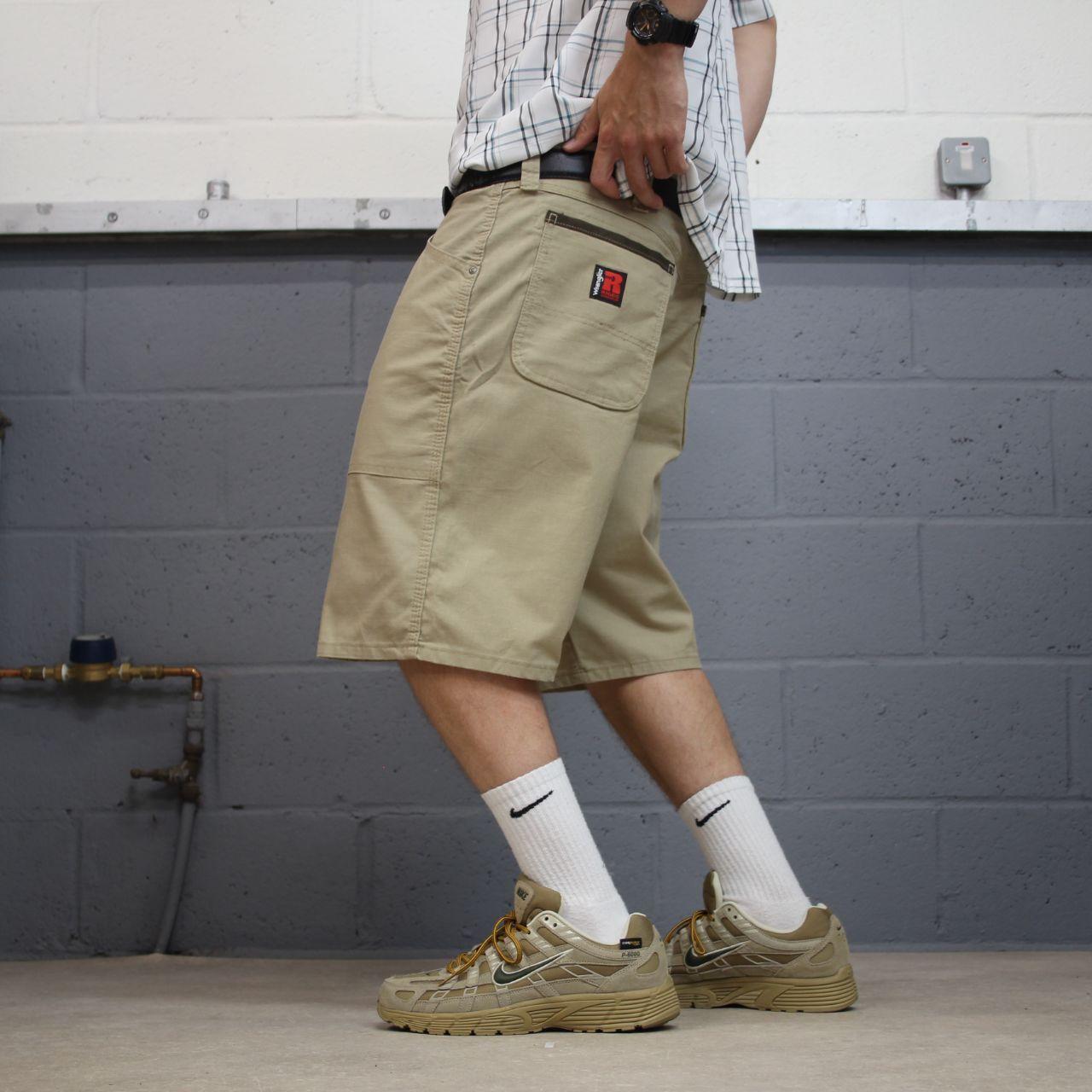 Wrangler baggy cargo shorts carpenter khaki Loose leg skater style summer jorts
