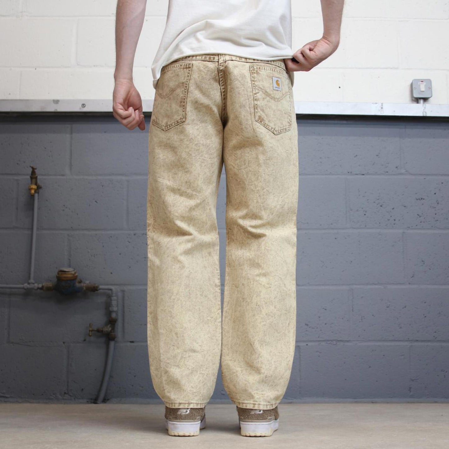 Vintage beige Carhartt jeans W34L29 loose 90s style denim skater pants