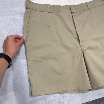 Dickies skate shorts W44
