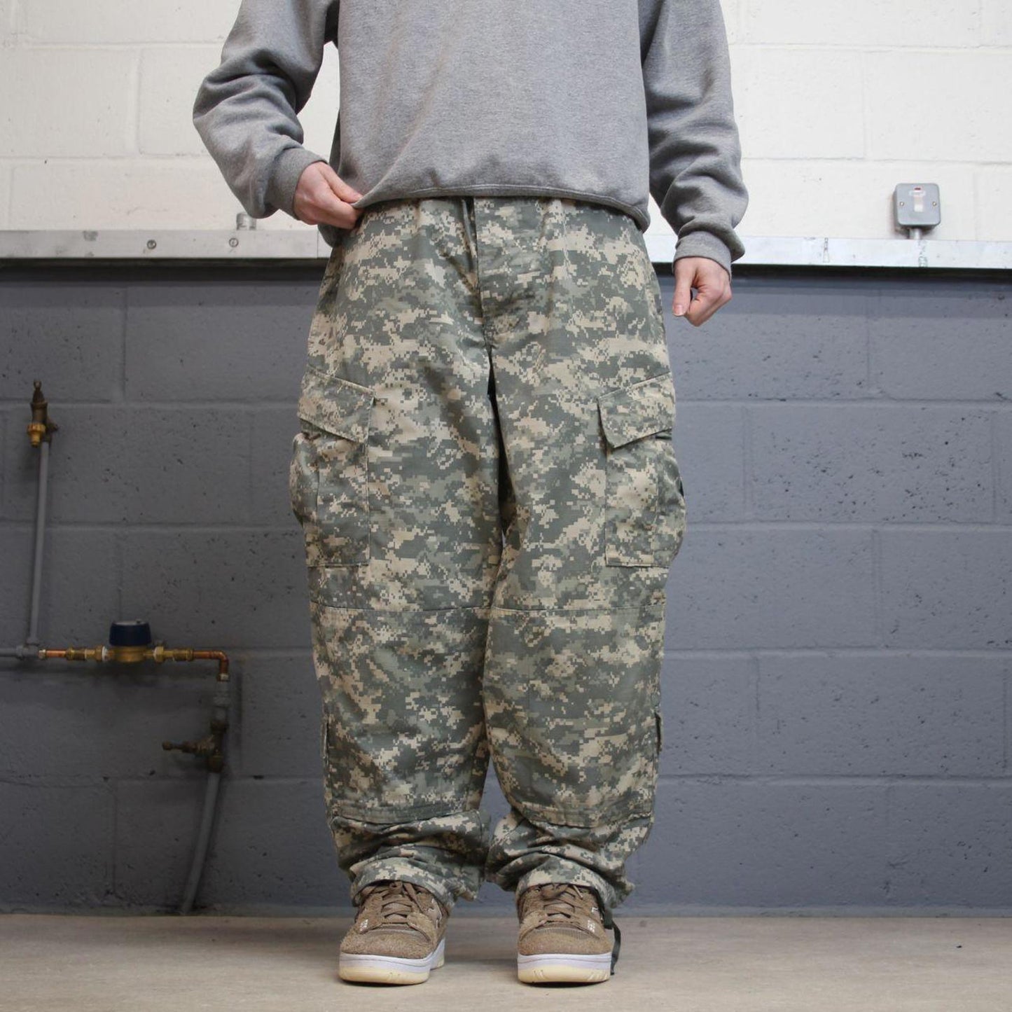 Baggy army camo cargo pants green drawstring digital desert camouflage US military combat trousers