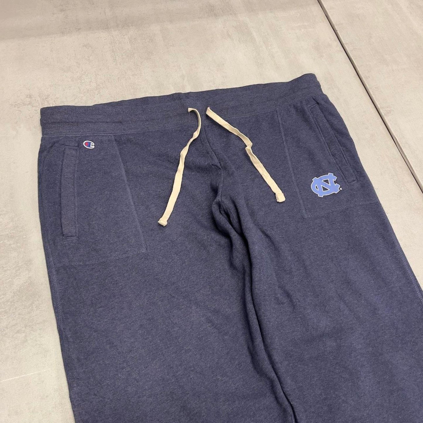Vintage y2k navy Champion joggers XXL loose sweatpants cuffed legs drawstring waist