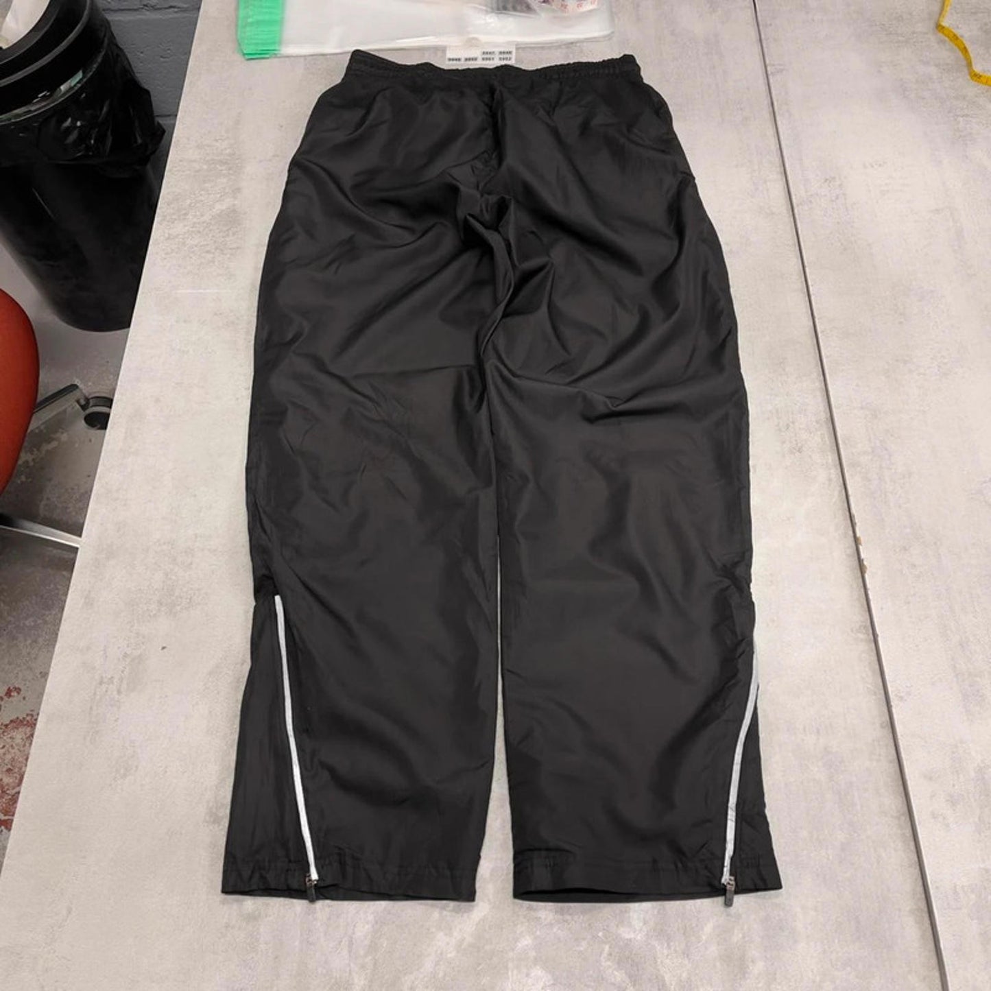 Black Starter tracksuit bottoms M Loose y2k shell suit trackies print logo