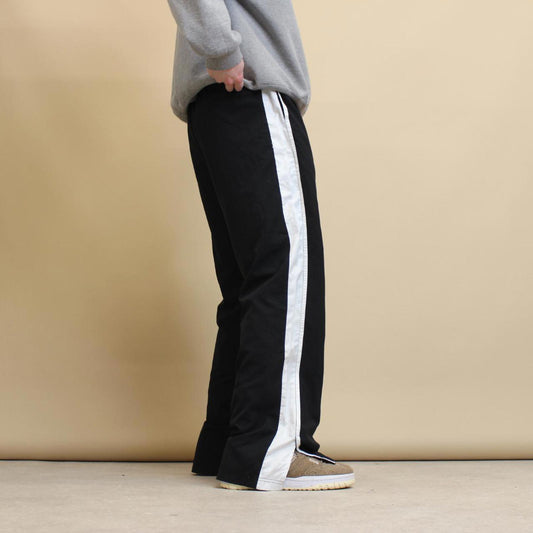 Black Nike tracksuit bottoms L loose y2k track pants embroidered logo