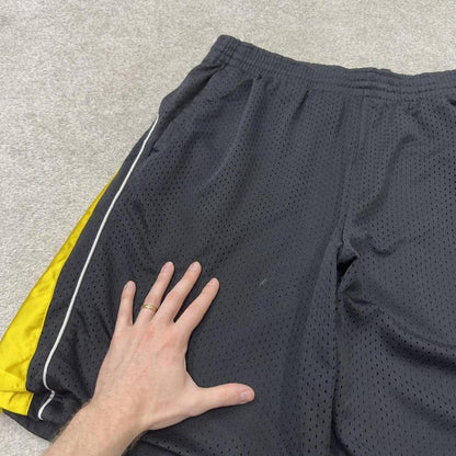 Baggy Nike sports shorts y2k black Basketball style comfy loose floaty summer gym shorts
